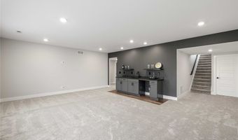 920 Roosevelt St, Polk City, IA 50226