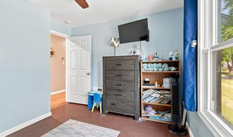 729 Smith St, Algonac, MI 48001