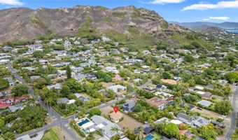 1454 Aalapapa Dr, Kailua, HI 96734