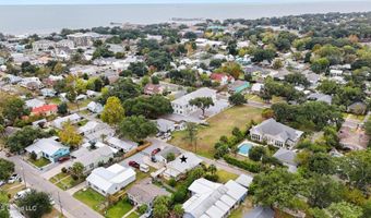 321 State St, Bay St. Louis, MS 39520