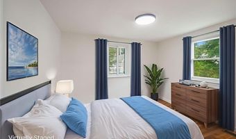 28 Wesleyan Ave, Warwick, RI 02886