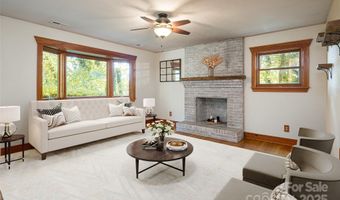 40 Governors View Rd, Asheville, NC 28805