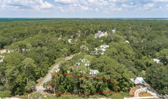 103 Bay Colony Way, Apalachicola, FL 32320