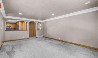 2700 N LILLIAN Ct, Appleton, WI 54911