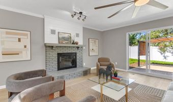 216 Hillsdale Dr, Ballwin, MO 63011