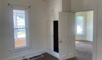 1105 W 9th St, Alton, IL 62002