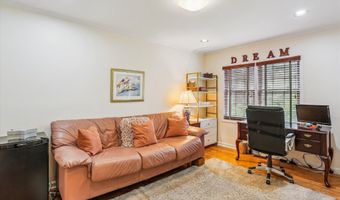 9201 LAUREL OAK Dr, Bethesda, MD 20817