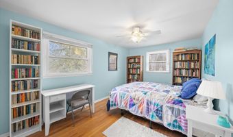 2854 Parkridge Dr, Ann Arbor, MI 48103