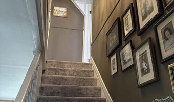 206 Edgewater Dr, Algonac, MI 48001