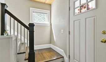 194 Gould Ave, Warwick, RI 02888