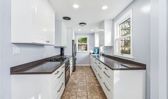 1039 Glamorgan St, Alliance, OH 44601