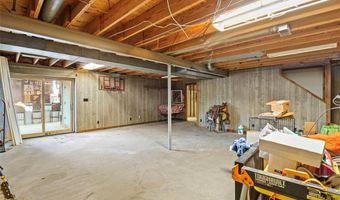 6115 Terri Lynn Dr, Affton, MO 63123