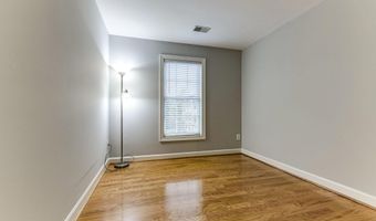 953 HARRISON Cir, Alexandria, VA 22304