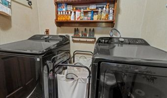 922 Warwick Tpke, Alloway, NJ 07421