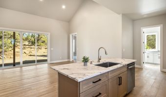 65299 85th St, Bend, OR 97703