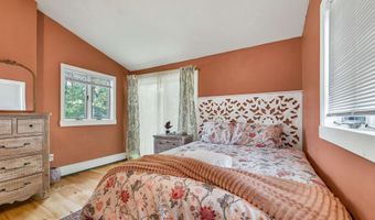 51 Grove St, Bartlett, NH 03812