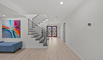 20 Lake Helix Dr, La Mesa, CA 91941