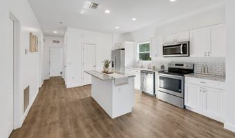 177 Ranier St, Baxley, GA 31513