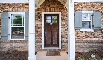 211 Oconee River Cir, Athens, GA 30605