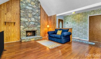 5 Fairway Dr, Arden, NC 28704