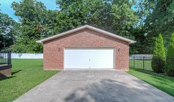 2818 Oakwood Dr, Bardstown, KY 40004