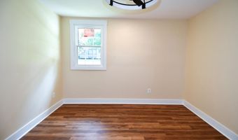 5523 HALWIS St, Alexandria, VA 22303