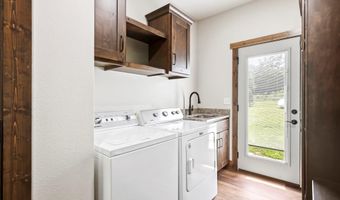 11830 Farm Road 1195, Aurora, MO 65605
