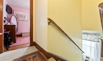 49 Western Ave, Bath, ME 04530