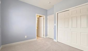 19704 STANFORD HALL Pl, Ashburn, VA 20147