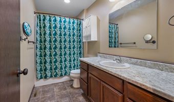 2020 S Lawson St, Aberdeen, SD 57401