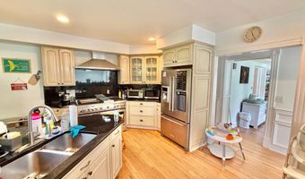 7538 MORNINGSIDE Dr NW, Washington, DC 20012