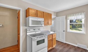 425 15th St, Ames, IA 50010