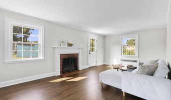 64 Fanway Ave, Bristol, CT 06010