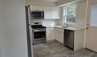 104 Yacht St, Bridgeport, CT 06605