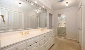 521 W CROSS St, Benton, AR 72015