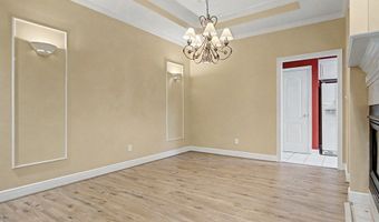 1911 Regalwood Dr, Albany, GA 31721