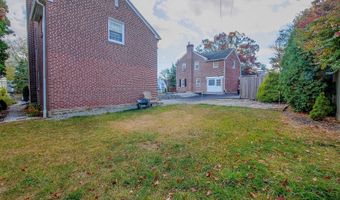 216 N WOODLAWN Ave, Aldan, PA 19018