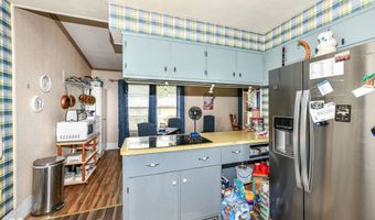 2420 E 40th St, Anderson, IN 46013