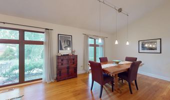 3229 N Volz Dr E, Arlington Heights, IL 60004