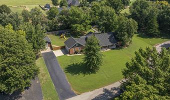 2104 Cedarcrest Ct, Arkansas City, KS 67005