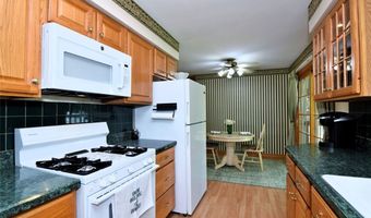 594 Terra Ln, Amherst, OH 44001
