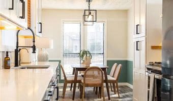 806 Moonlit Ln NW, Acworth, GA 30102