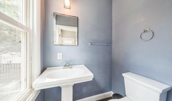 723 K St NE, Washington, DC 20002