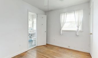 6115 LONE OAK Dr, Bethesda, MD 20817