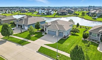 2908 NW Sharmin Dr, Ankeny, IA 50023