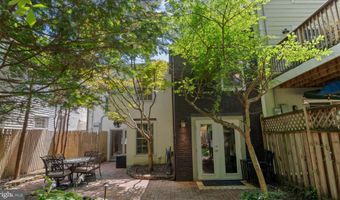28 SWAN St, Lambertville, NJ 08530