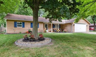 1135 Royal Dr, Amherst, OH 44001