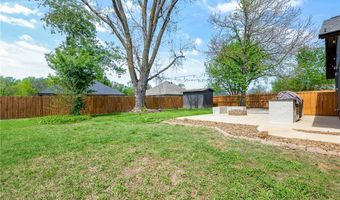 1808 SW D St, Bentonville, AR 72712