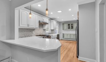 55 Drift Rd, Belford, NJ 07718