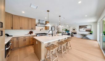 2613 W Chanticleer Rd, Anaheim, CA 92804